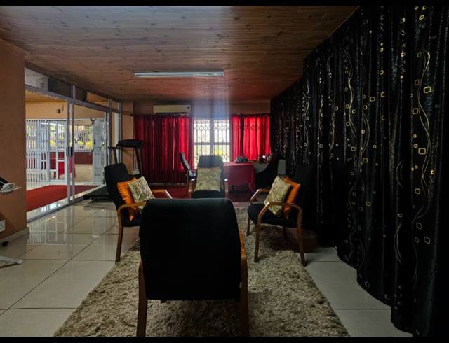 4 BEDROOM HOUSE FOR SALE IN WEST RIDING